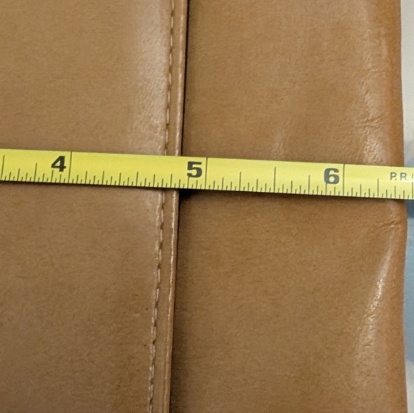 ❄️Calego Pleather Gold Tone Purse - Picture 8 of 9